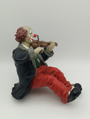 Статуэтка винтажная Gilde "Клоун со скрипкой в красных штанах", ручная работа, фарфор, 15 см, Германия, 1970-80гг.