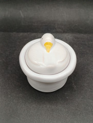 Шкатулка винтажная Apilco Terrine с гусенком на крышке, фарфор, 7 х 7 см, Франция, 1970-80гг.