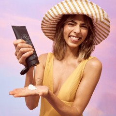 Luna Bronze Glow. Gradual Tanning Moisturiser светиться Увлажняющий крем постепенного загара