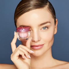 KORA Organics Berry Bright Vitamin C Eye Cream Крем для кожи вокруг глаз Berry Bright с витамином С
