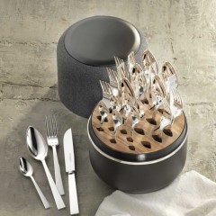 Robbe & Berking Robbe & Berking Riva - 150 g versilbert The Box inklusive 24-tlg. Menubesteck-Set Robbe & Berking Riva - 150 г посеребрения Коробка, включающая 24 шт. Набор столовых приборов