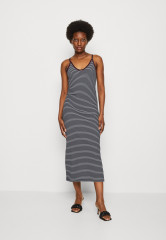 Tommy Hilfiger SLIM MINI STRAPPY MIDI Jumper dress desert sky/ecru SLIM MINI STRAPPY MIDI Платье-джемпер небо пустыни/экрю