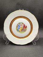 Тарелки сервировочные винтажные TK Thun Czechoslovakia "Три грации / Мадонна", с позолотой, 2 шт., фарфор, 17.5 см, Чехословакия, 1970-80гг.