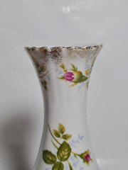 Ваза винтажная Chodziez Poland с розовым цветком, фигурный край, фарфор, 19 см, Польша, 1960-70гг.