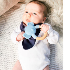 Nuby Beissring aus Holz  Silikon Деревянный силиконовый прорезыватель