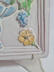 Керамическая плитка Dessauer в стиле барокко, форма плитки, выполненной мастером C.R 1693, с изображением вазы с фруктами, керамика, 18.5 х 18.5 см, Германия, 1960-70гг.