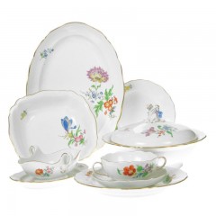 Meissen Meissen  'Neuer Ausschnitt - Blume 3 schrag bunt mit Goldrand' Tafelservice 6 Personen 28-tlg. Meissen "New cut - 3 цветка по диагонали с золотой каймой" Сервиз на 6 персон, 28 предметов.