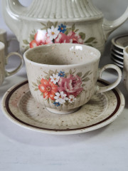 Набор чайный винтажный Winterling Marktleuthen Bavaria  в бежевых тонах с крапинками и яркими цветами: чайник, чашки и блюдца, керамика, Германия, 1960-70гг.