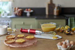 KitchenAid KitchenAid Akku-Stabmixer KitchenAid Stabmixer ARTISAN,kabellos mit Akku LIEBESAPFELROT Liebesapfel Rot Беспроводной ручной блендер KitchenAid Ручной блендер KitchenAid ARTISAN, беспроводной с аккумулятором LOVE APPLE RED