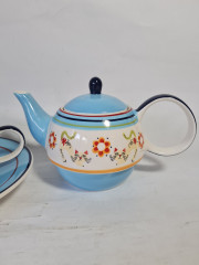 Набор посуды для чая винтажный Fine Ceramics Chacult, бело-голубая керамика с изображением кошек и цветочного декора: чайник 19 x 11 см, чашка 13,5 x 6 см, блюдце 17,5 см, Тайланд, 1960-70гг.