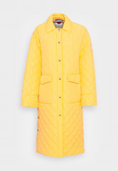 Tommy Hilfiger QUILTED SORONA LONG SHACKET Classic coat sunny yellow QUILTED SORONA LONG SHACKET Классическое пальто солнечно-желтый