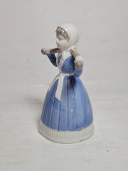 Статуэтка винтажная Lladro "Женщина с коромыслом", фарфор, 13 x 9 см, Испания, 1960-70гг.